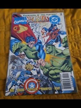 MARVEL VERSUS DC #3 Hulk vs Superman 1996 Marvel Comics DC Comics